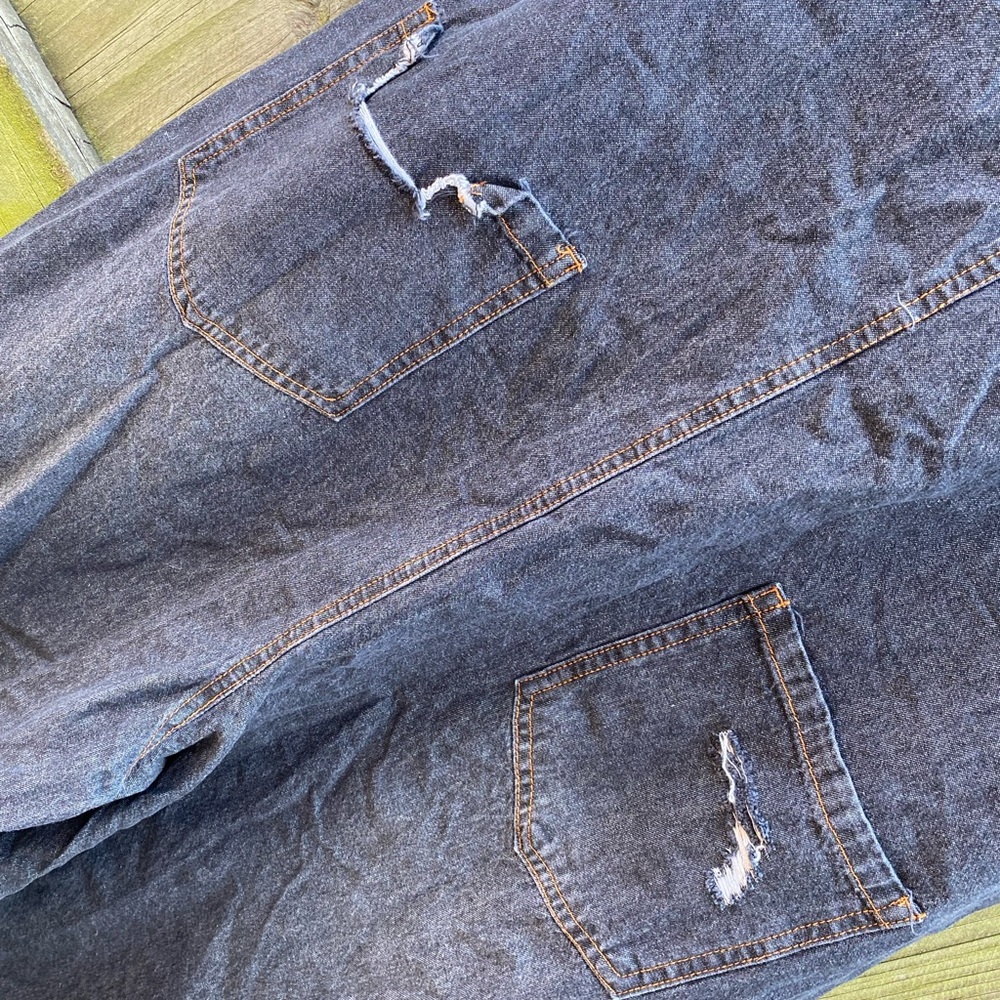 YESNO Women’s Loose Cropped Denim Distressed Grey/Black Overalls (XL) / 14-16 - Picture 4 of 7